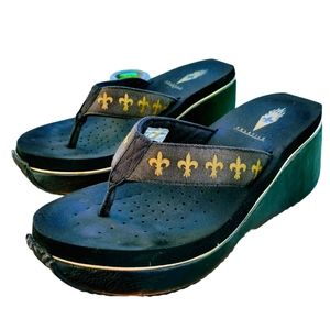 Volatile Black/Gold Platform Sandals